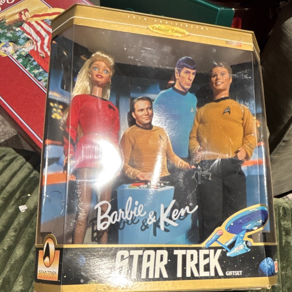 Mattel Barbie & Ken Star Trek Collector Edition Giftset, 1996